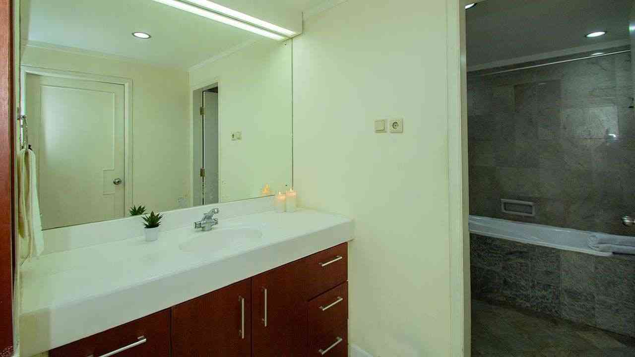 2 Bedroom on 3rd Floor for Rent in Kemang Apartment by Pudjiadi Prestige - fke721 9