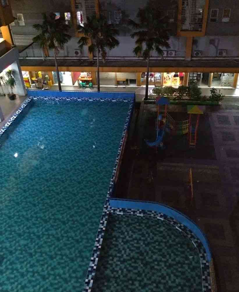 Swimming pool Menara Latumenten