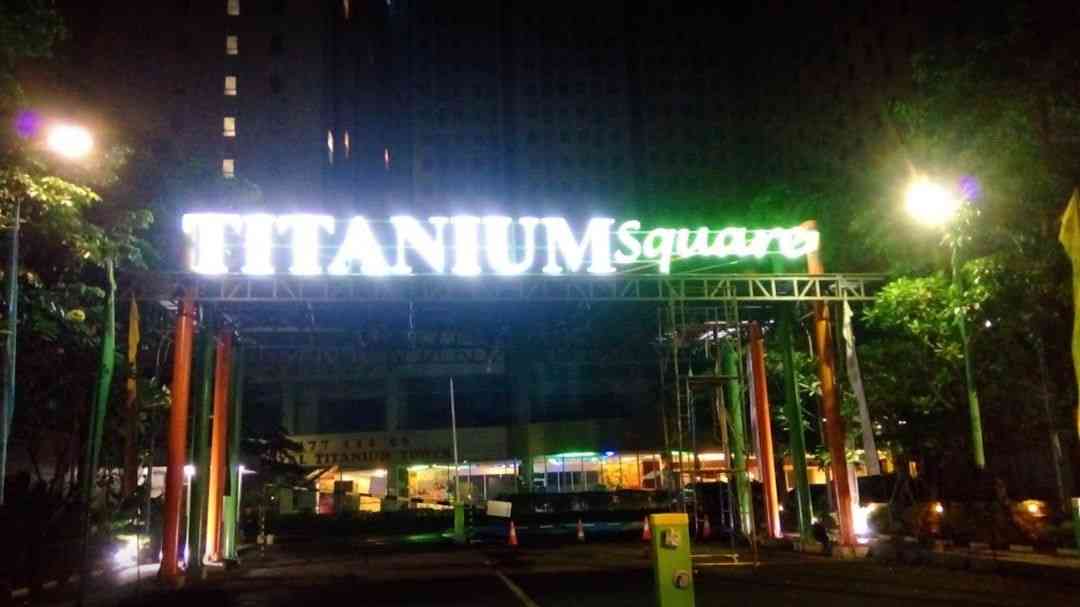 Gerbang Titanium Square Apartemen