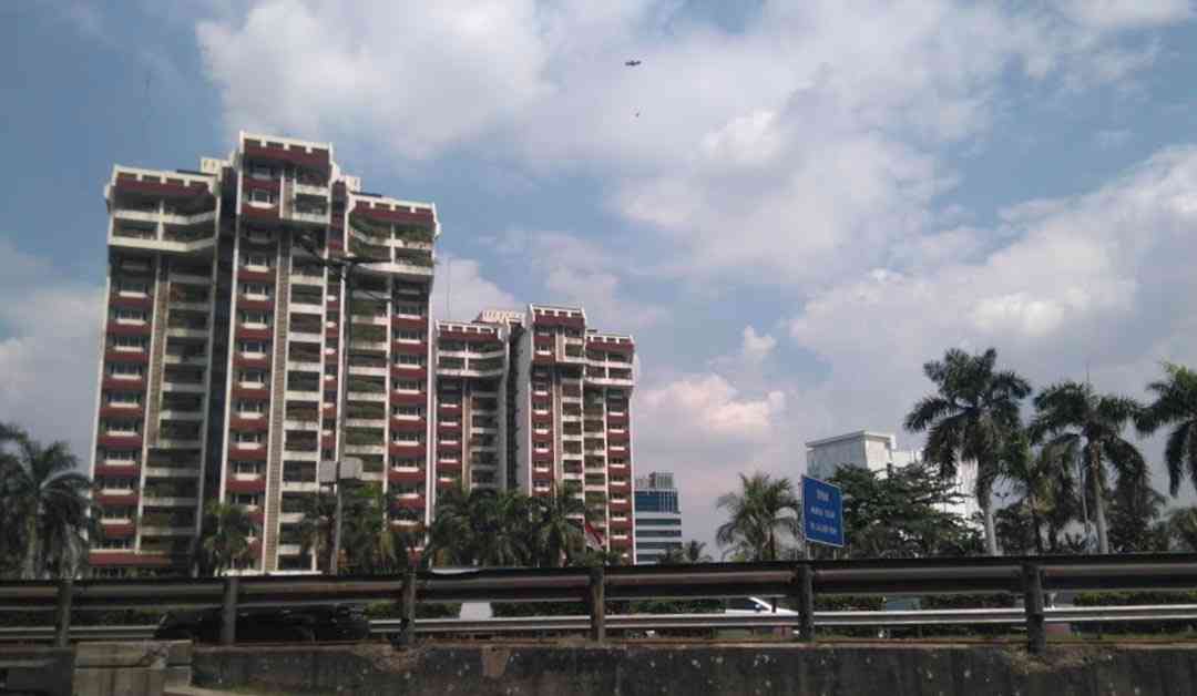 Gedung Palm Court Apartemen