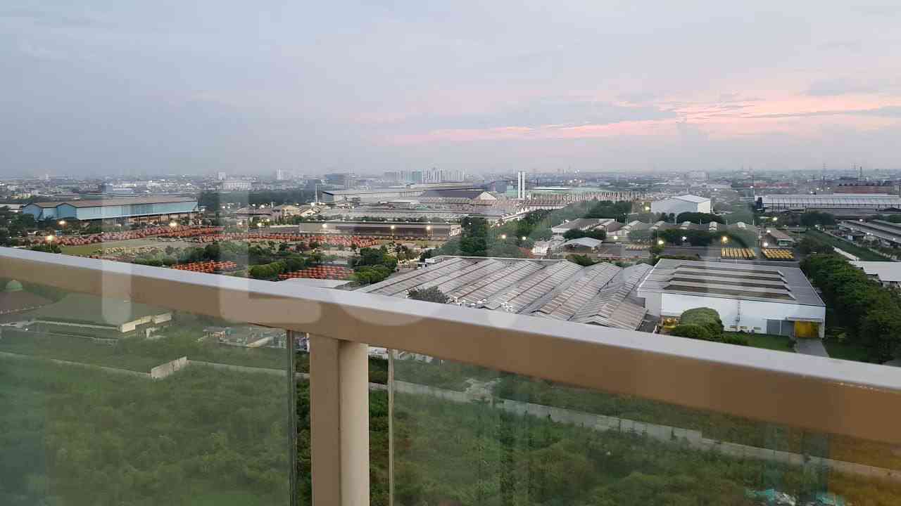 Pemandangan balkon Sedayu City Apartemen