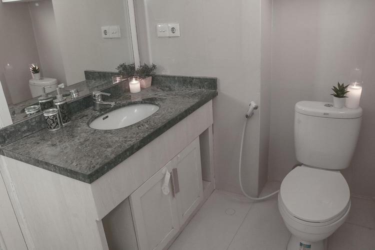 undefined Bedroom on 24th Floor for Rent in Taman Rasuna Apartment - queen-bedroom-at-24th-floor-087 2