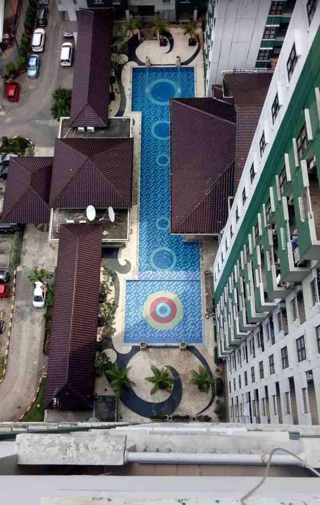 Swimming pool Salemba Residence