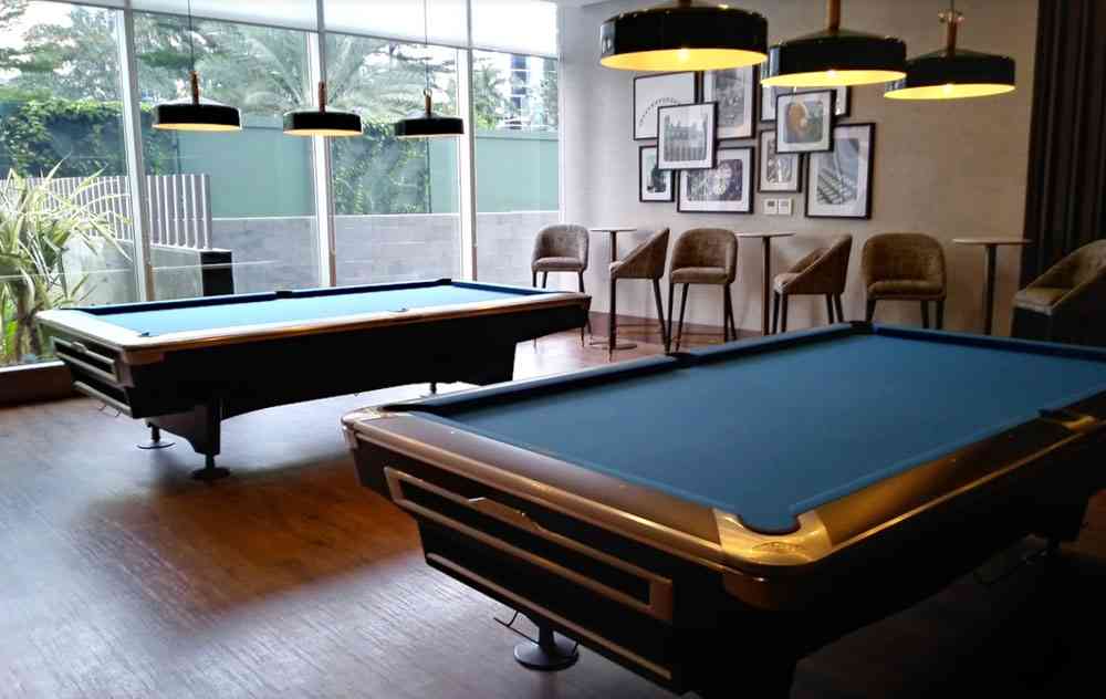 Billiards South Hills Apartemen