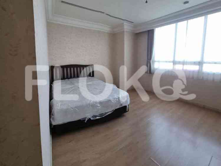 3 Bedroom on 16th Floor for Rent in Simprug Terrace Apartemen - ftecd9 2