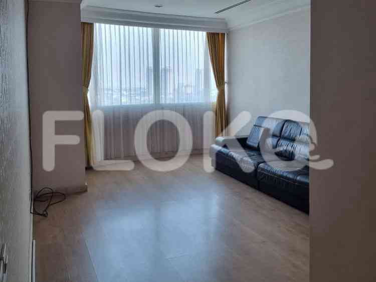 3 Bedroom on 16th Floor for Rent in Simprug Terrace Apartemen - ftecd9 1