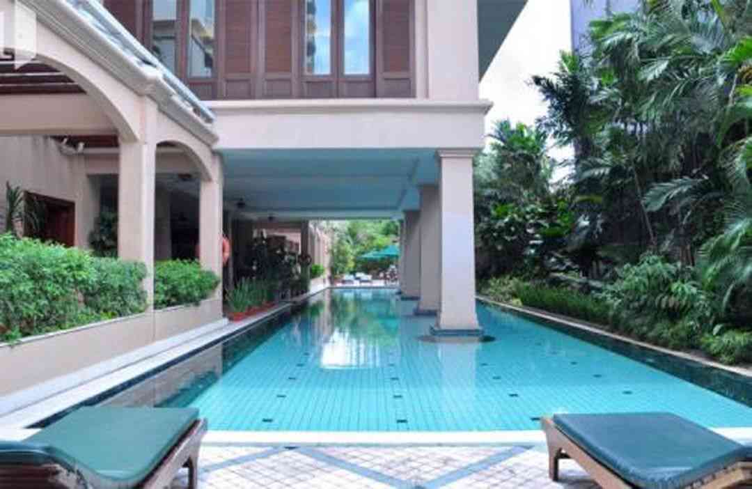 Swiiming pool Menteng Executive Apartment