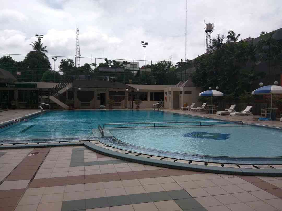 Kolam renang Pondok Club Villa