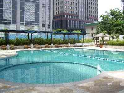 Swimming pool SCBD Suites