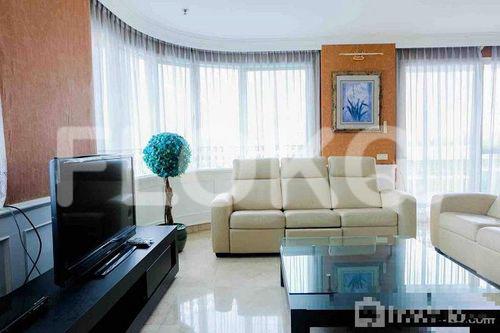 Sewa Bulanan Apartemen Park Royal Apartment - 2 BR at 15th Floor  in Gatot Subroto