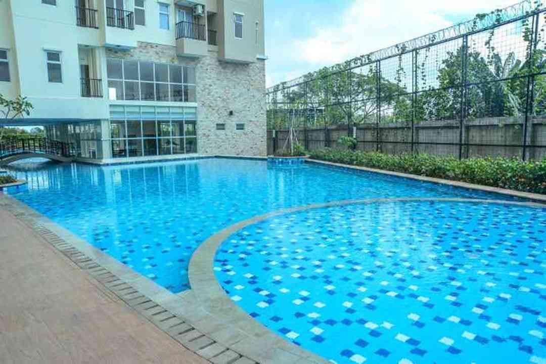 Swimming Pool Victoria Square Apartment