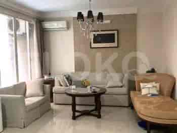 Disewakan Rumah 4 BR, Luas 300 m2 di french school, Kemang - RHAf72 2