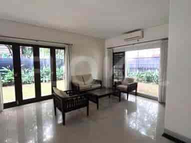 Disewakan Rumah 3 BR, Luas 400 m2 di neraby kuningan , Kuningan - RHA623 2
