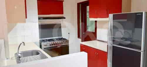 3 Bedroom on Middle Floor for Rent in Simprug Indah - fsic5e 2