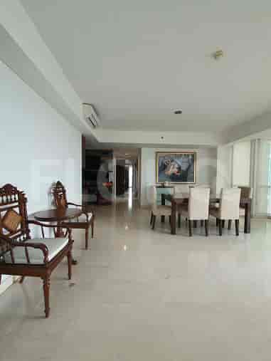 Tipe 3 Kamar Tidur di Lantai Menengah untuk disewakan di Kemang Village Residence - fke497 2