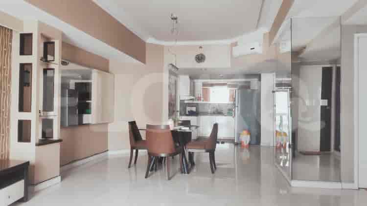 Tipe 3 Kamar Tidur di Lantai Menengah untuk disewakan di Taman Anggrek Residence - ftad64 1
