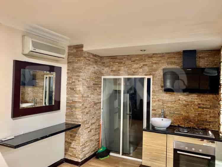 Tipe 3 Kamar Tidur di Lantai Menengah untuk disewakan di Puri Imperium Apartemen - fku944 5