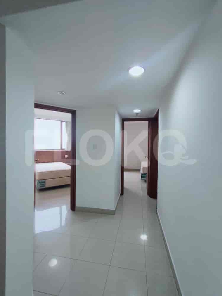 Tipe 2 Kamar Tidur di Lantai Rendah untuk disewakan di Taman Rasuna Apartemen - fku427 6