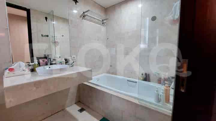 2 Bedroom on Middle Floor for Rent in The Grove Apartment - fku798 7