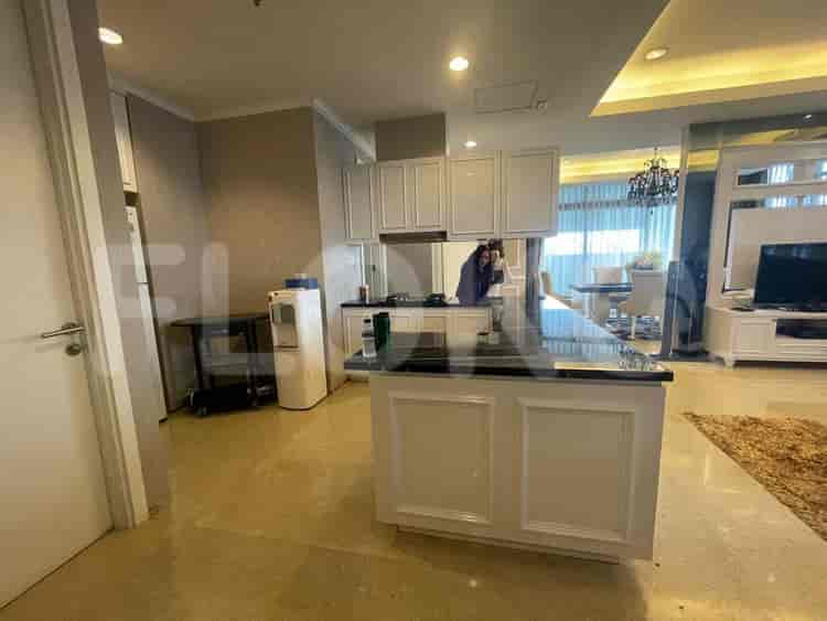 2 Bedroom on Middle Floor for Rent in Senopati Suites - fse016 8