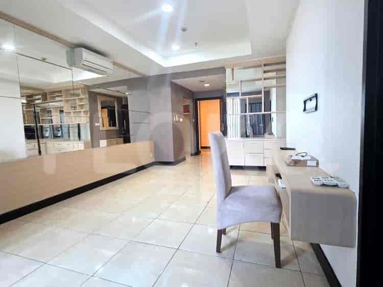 Tipe 2 Kamar Tidur di Lantai Rendah untuk disewakan di Essence Darmawangsa Apartemen - fci145 1