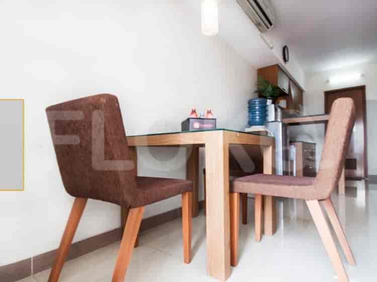 Tipe 2 Kamar Tidur di Lantai Rendah untuk disewakan di Taman Rasuna Apartemen - fku3d2 5