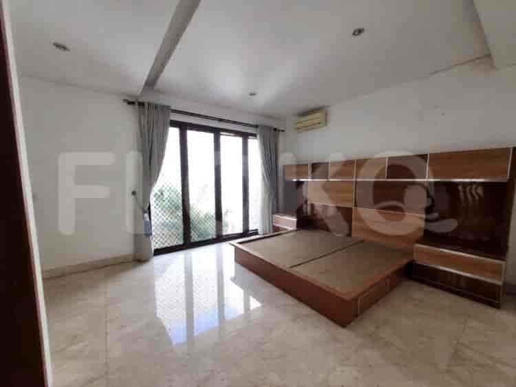 Disewakan Rumah 7 BR, Luas 600 m2 di french school, Kemang - RHA14e 3