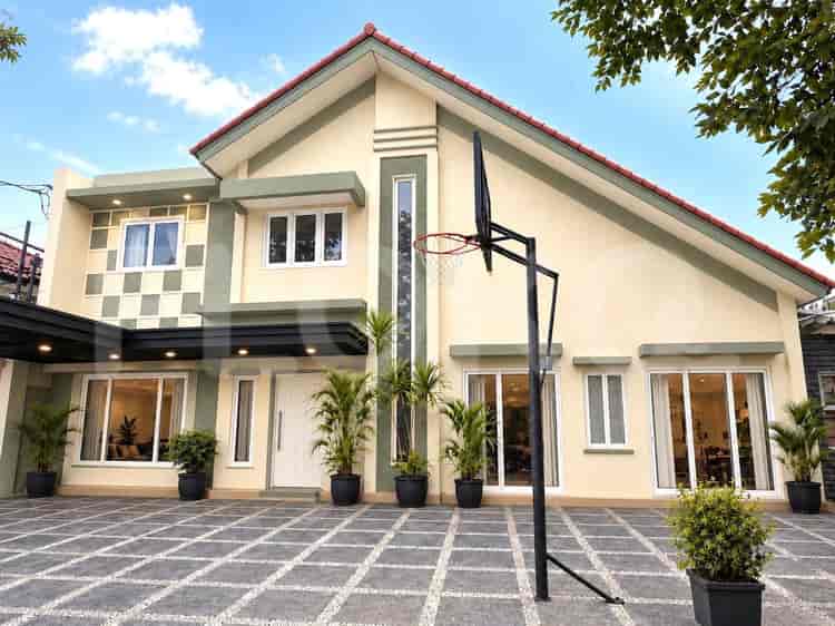 Disewakan Rumah 5 BR, Luas 250 m2 di nearby bintaro, Bintaro - RHAa5c 1