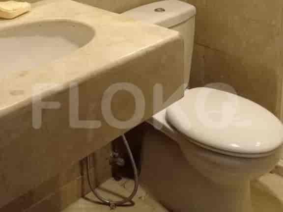 2 Bedroom on Middle Floor for Rent in The Grove Apartment - fku091 6