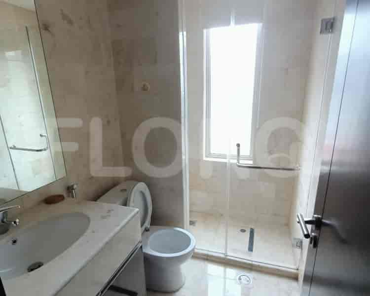 2 Bedroom on Middle Floor for Rent in The Grove Apartment - fku674 6