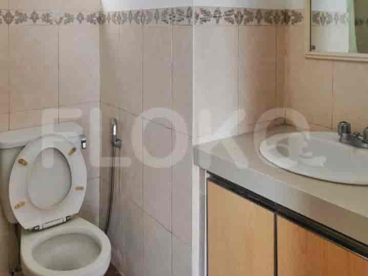 Tipe 2 Kamar Tidur di Lantai Rendah untuk disewakan di Taman Rasuna Apartemen - fku351 6