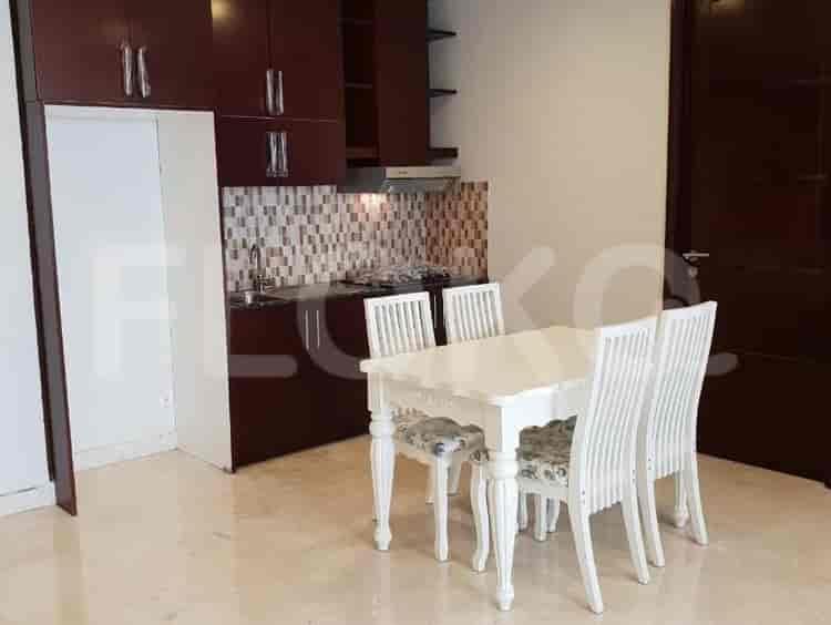 2 Bedroom on Middle Floor for Rent in The Grove Apartment - fkucdf 4