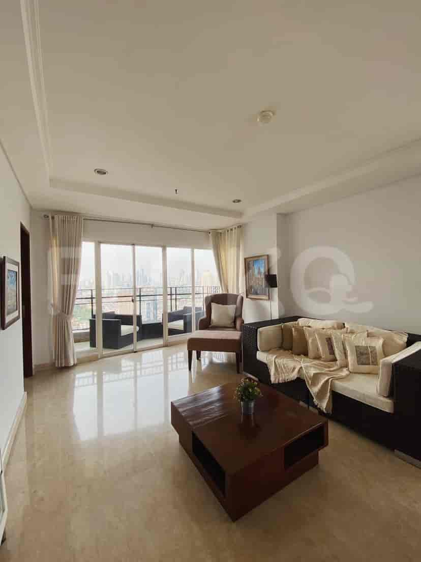 Rent 4 Bedroom on the 26th Floor of Permata Hijau Suites Apartment: Flokq 1