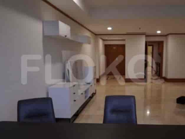 Tipe 3 Kamar Tidur di Lantai Tinggi untuk disewakan di Kemang Jaya Apartemen - fke664 1