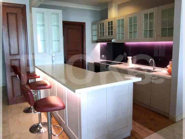 Tipe 3 Kamar Tidur di Lantai Rendah untuk disewakan di Bellezza Apartemen - fpeef1 3