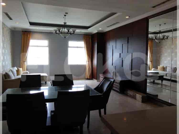Tipe 3 Kamar Tidur di Lantai Rendah untuk disewakan di Bellezza Apartemen - fpeef1 1