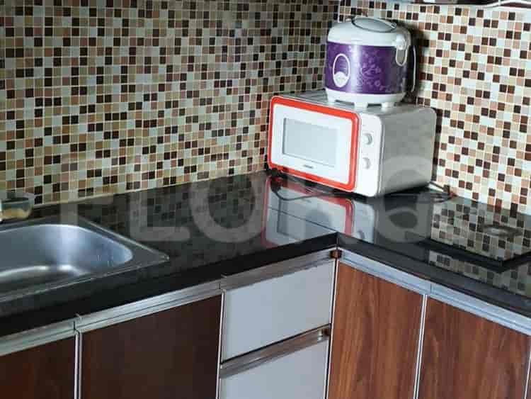 Tipe 2 Kamar Tidur di Lantai Menengah untuk disewakan di The Wave Apartemen - fku996 6