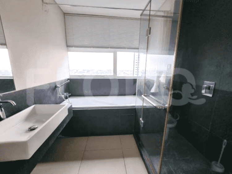 Apartemen 3BR Dilengkapi Perabotan Lengkap Dijual - APA95b, Lantai Rendah, 1Park Residences 1
