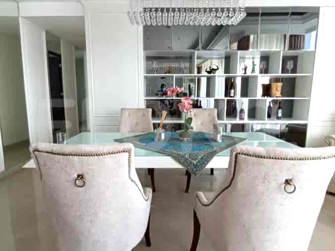 Apartemen 3BR Luas Dijual - APA85b, Lantai Menengah, Casa Domaine 13