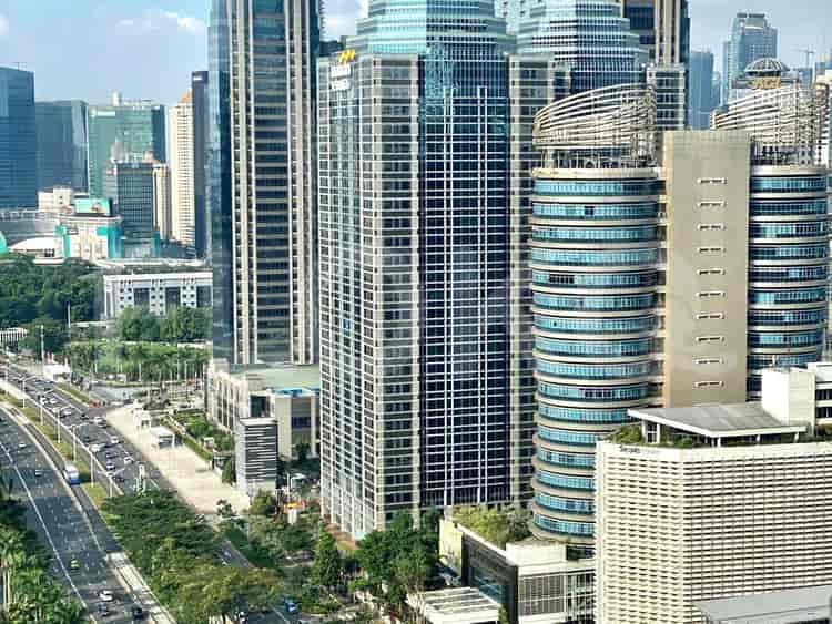 Apartemen 3 Kamar Tidur Dijual - APAe06, Lantai Rendah, Sudirman 2