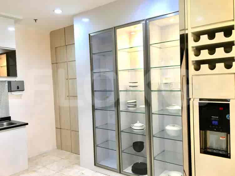Apartemen 3 Kamar Tidur Dijual - APAe06, Lantai Rendah, Sudirman 3