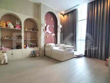 Luxury Furnished 4BR Apartment for Sale - APAd5f, Kemang Village Residence 1