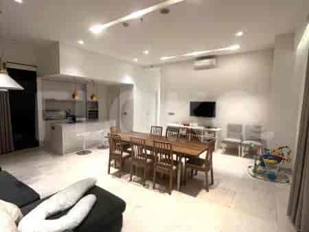 Apartemen Mewah 3 Kamar Tidur Dijual - APA183, Lantai Menengah, Kuningan Place 2