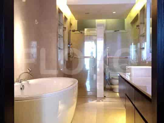 Fully Furnished 3BR Apartment for Sale - APA3749a, Middle Floor, Kemang 7