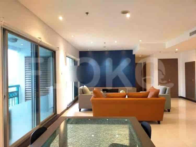 Apartemen 3-Kamar Tidur Berperabot Lengkap Dijual - APA4b6, Lantai Menengah, Pavilion Apartment 6
