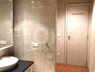 Apartemen 2 Kamar Tidur Furnished Lengkap Dijual - APAeb8ae, Lantai Menengah, Permata Senayan 11