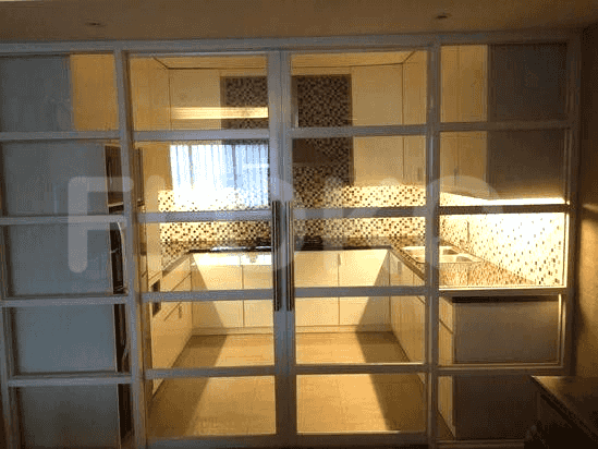 Apartemen 2 Kamar Tidur Furnished Lengkap Dijual - APAeb8ae, Lantai Menengah, Permata Senayan 7