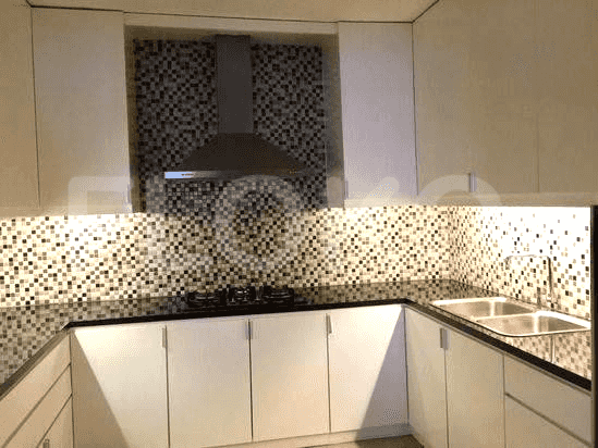 Apartemen 2 Kamar Tidur Furnished Lengkap Dijual - APAeb8ae, Lantai Menengah, Permata Senayan 9