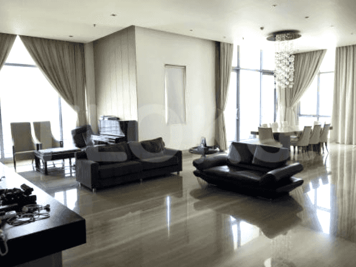 APA656 21st Floor | 4BR Semi-Furnished Apartment for Sale, Senayan City Residence 2