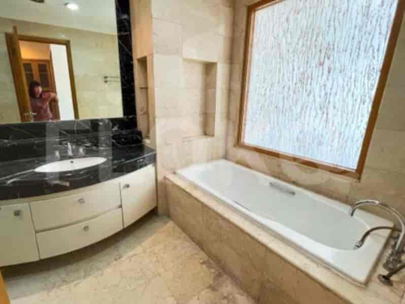 APAb4d 18th Floor | Furnished 1BR Apartment for Sale, Senayan Residence 1